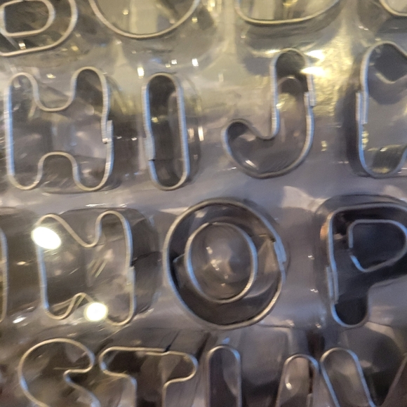 NIB Wilton 37 pcs Alphabet & Numbers Cut Outs for Fondant - Picture 4 of 5